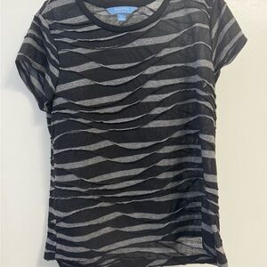 Simply Vera Vera Wang Black and Gray Wave Pattern Tee size XL
